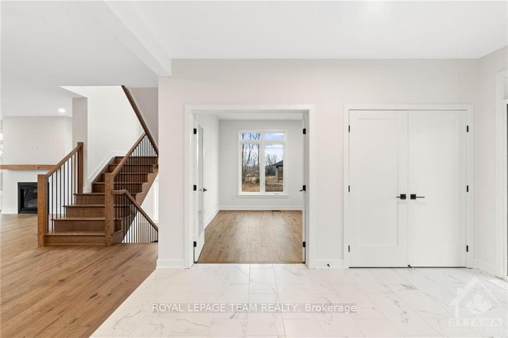 131 CASSIDY Crescent photo 11