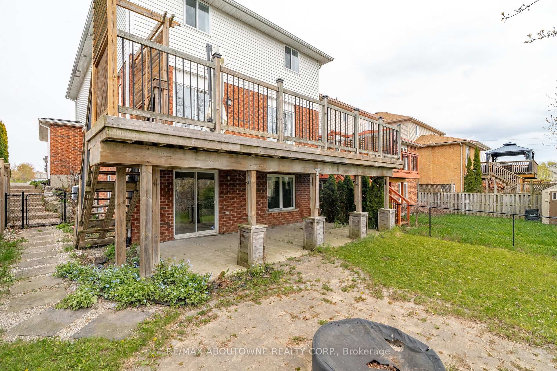 122 Severn Drive photo 44