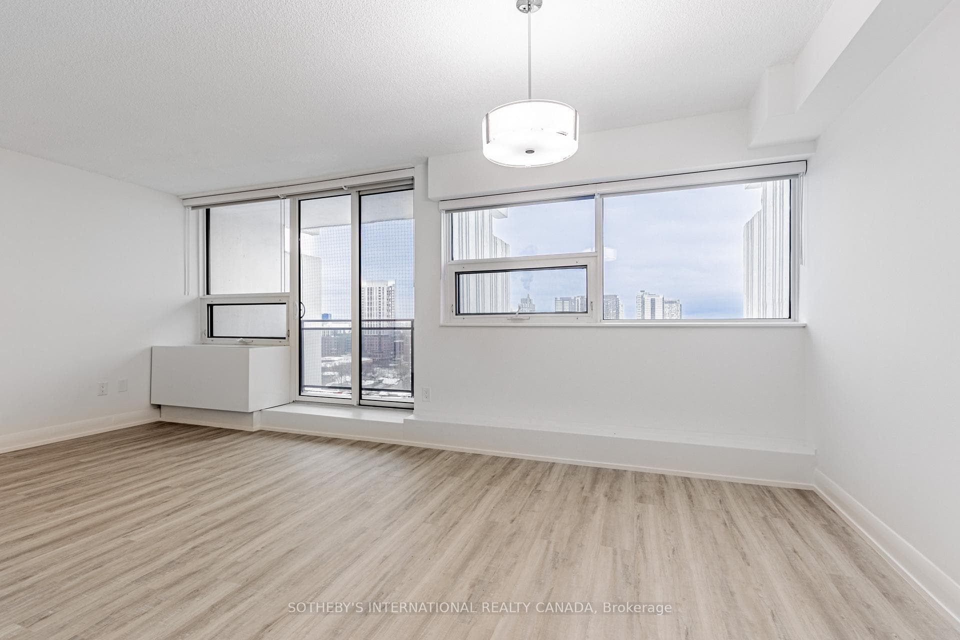 201 Sherbourne Street Unit N2108 photo 4