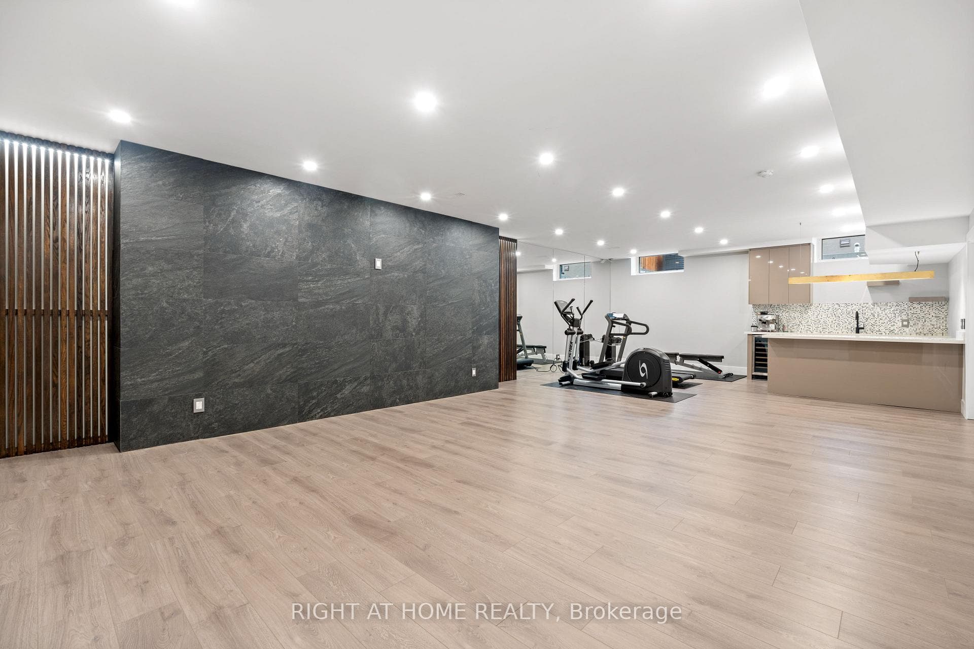 15 Fairmeadow Avenue photo 30
