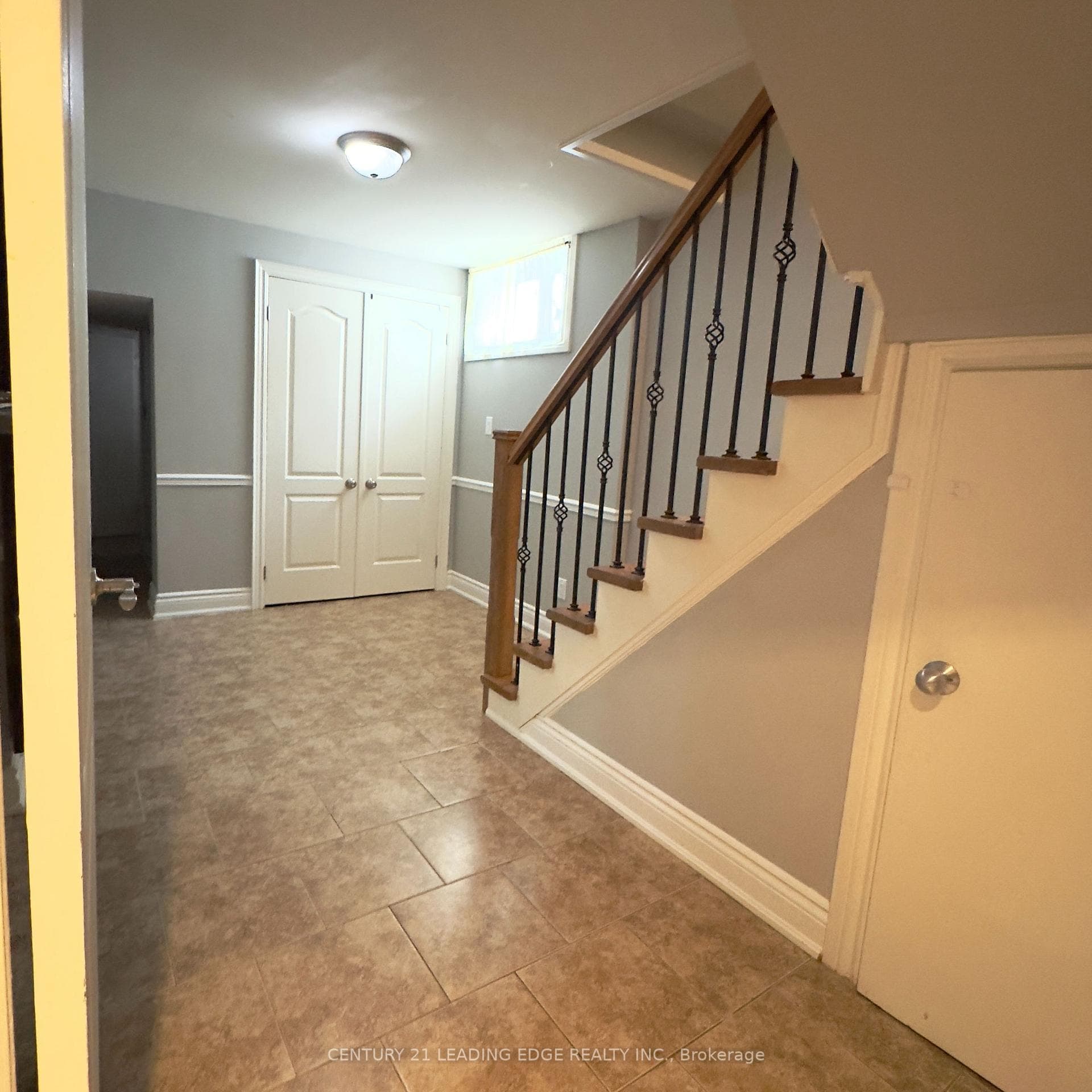 7 Gaiety Drive Unit Bsmt photo 3