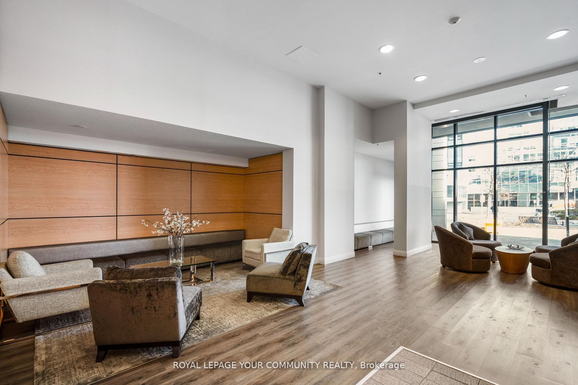 2910 Highway 7 Road Unit 1810 photo 6