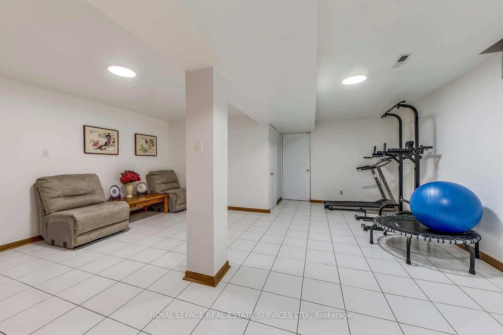 4370 Goldenrod Crescent photo 30