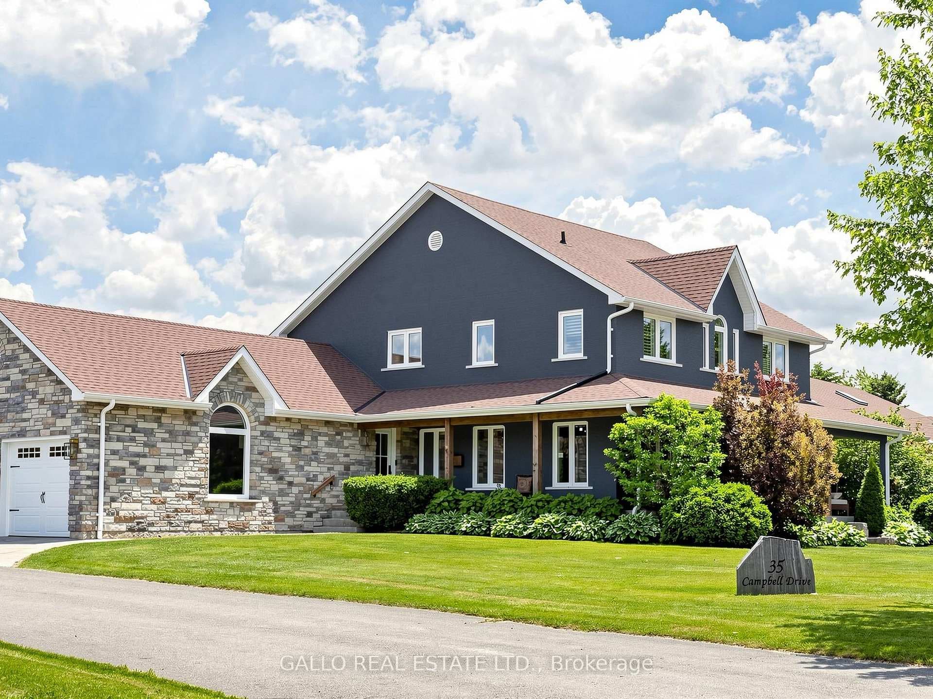 35 Campbell Drive photo 3