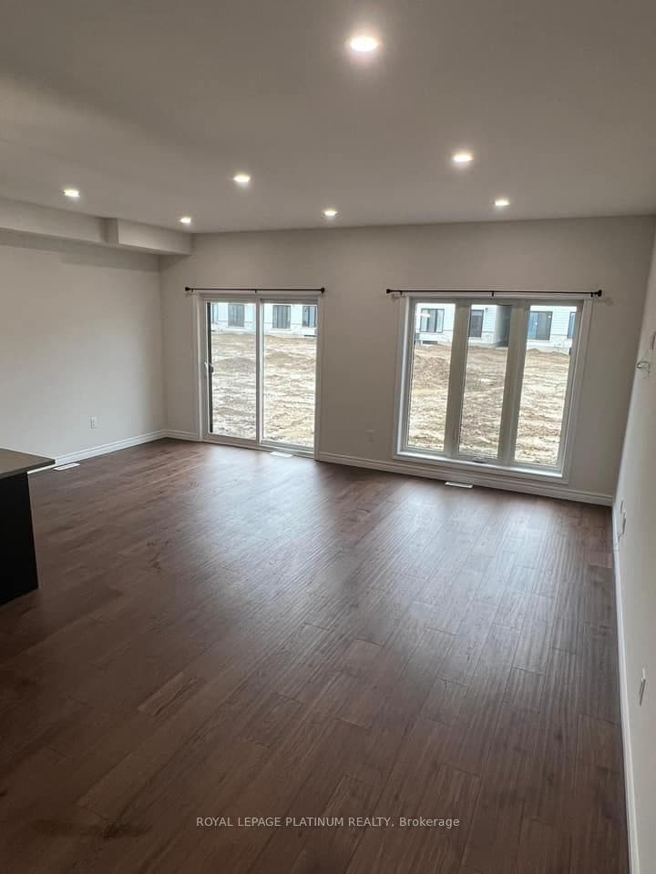 127 Winlow Way photo 6