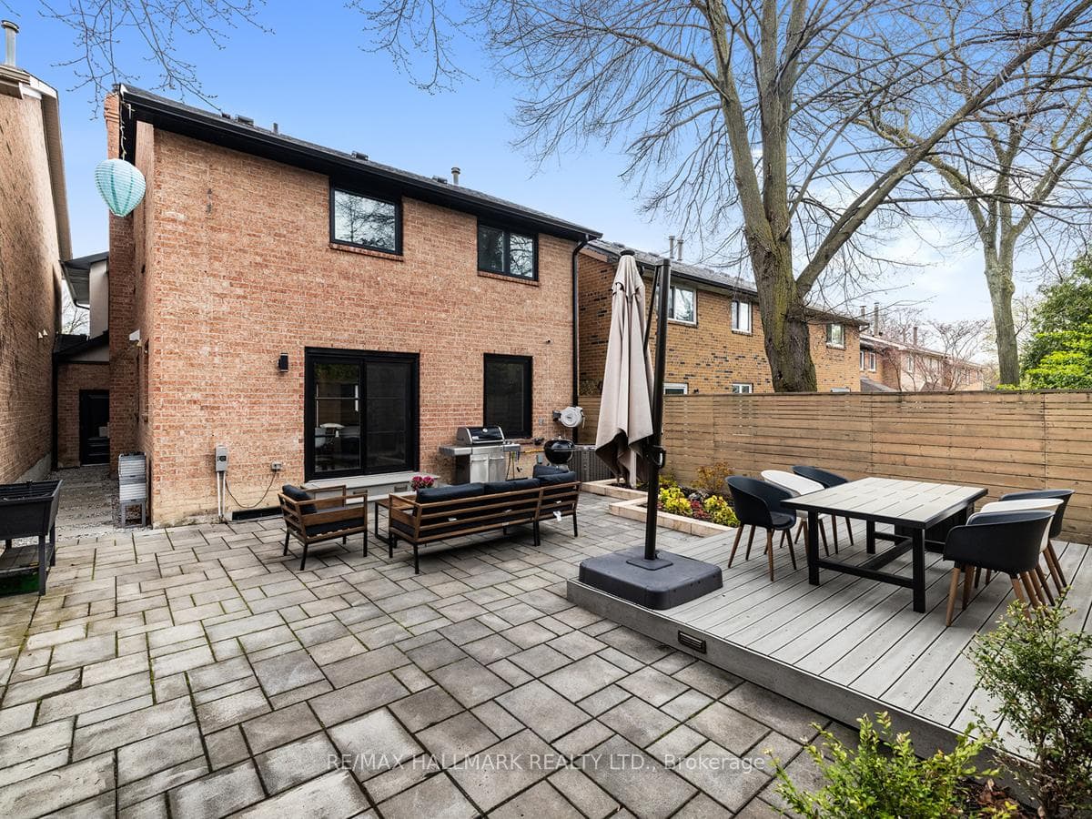 71 Chiswell Crescent photo 34