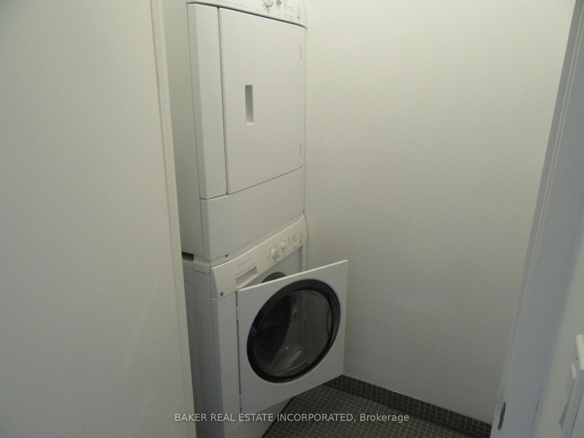 33 Lombard Street Unit 2503 photo 10