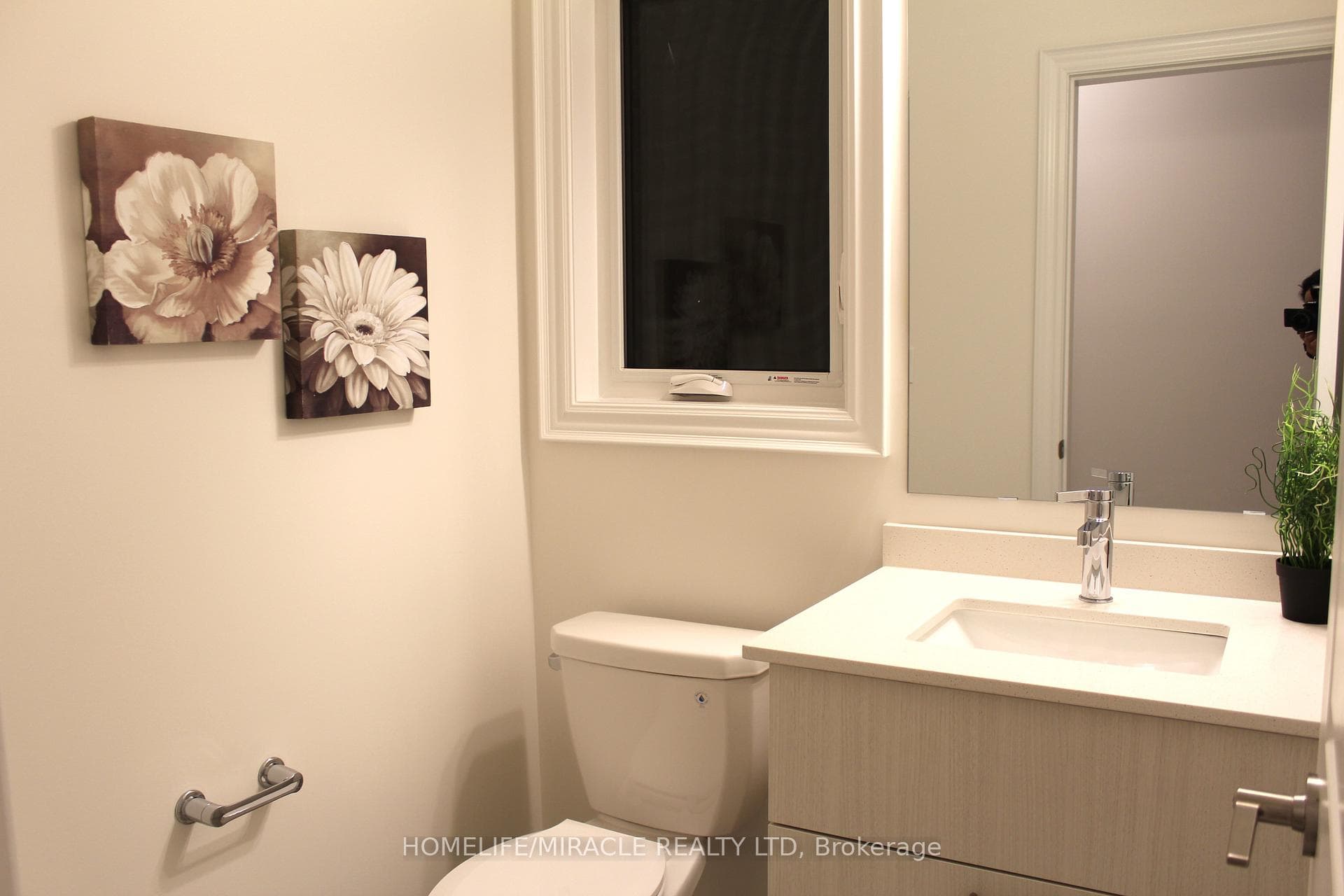94 BERMONDSEY Way photo 8