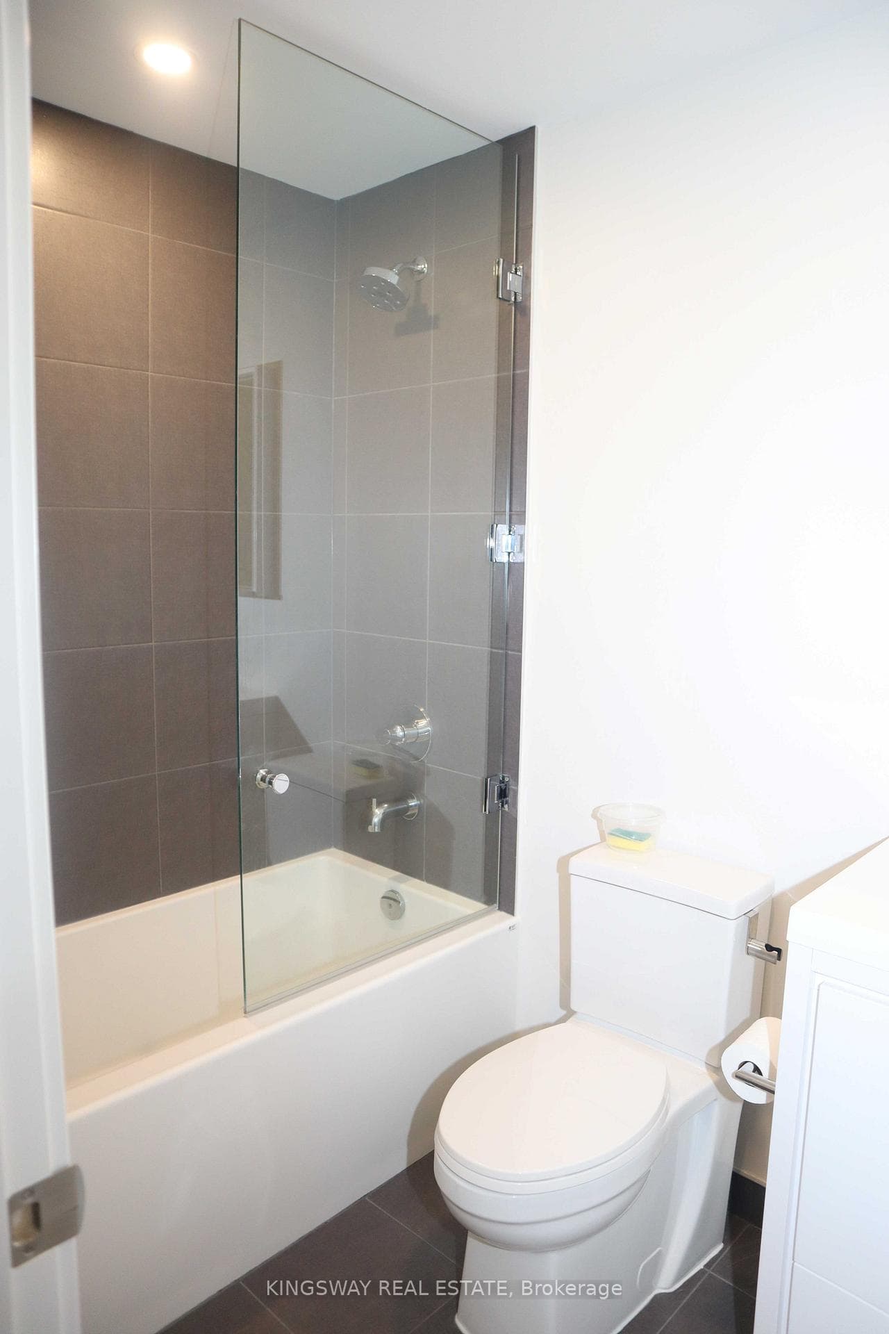 212 King William Street Unit 1309 photo 15