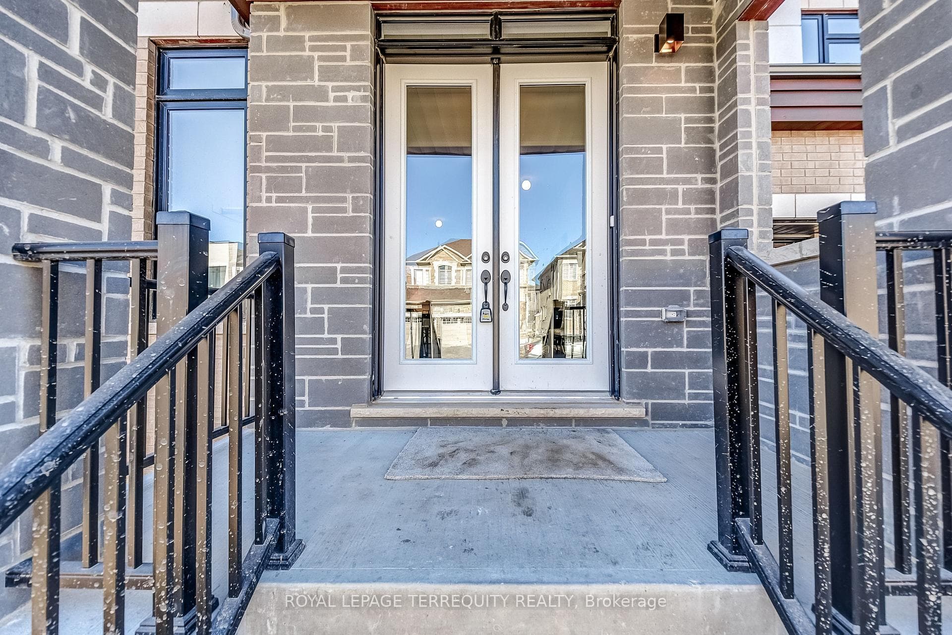 213 Mckean Drive photo 3