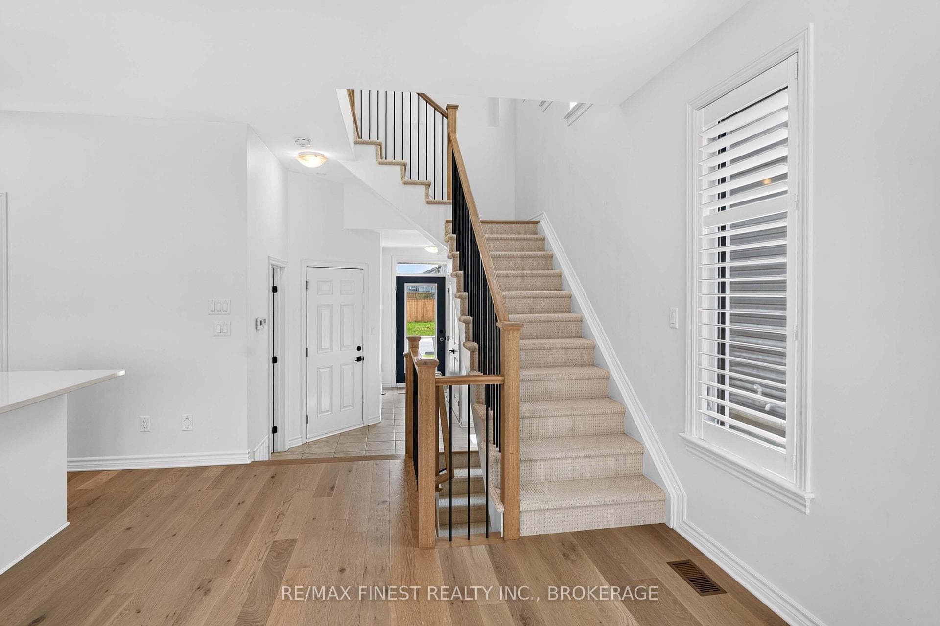 1283 DELANCEY Drive photo 22