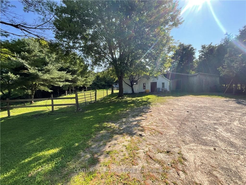 1662 COUNTY ROAD 2 Road photo 6