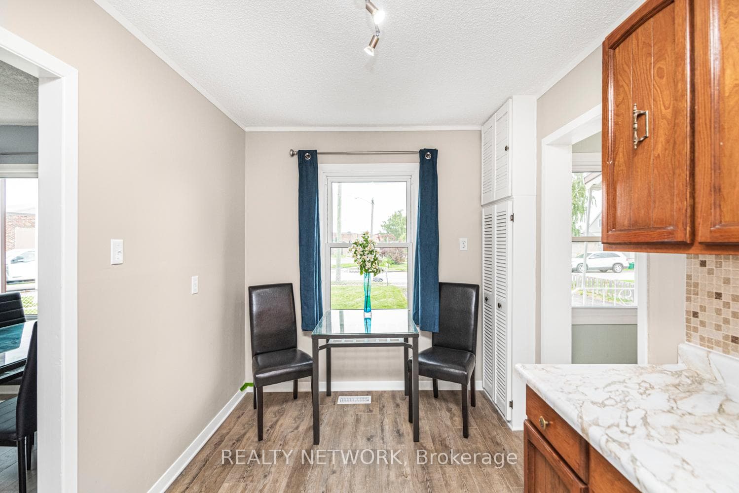 168 Berryman Avenue photo 10