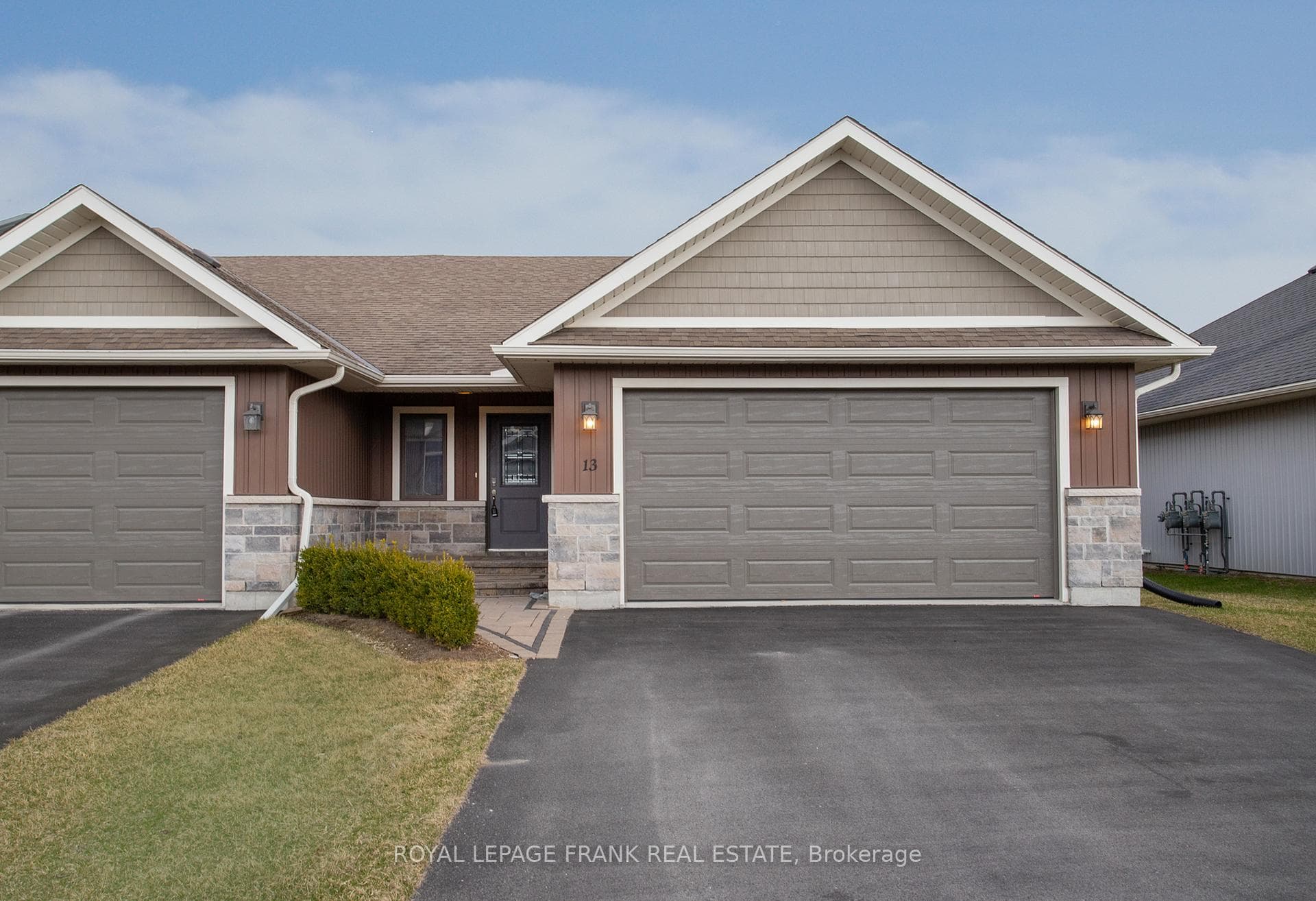 13 Mavis Way photo 1