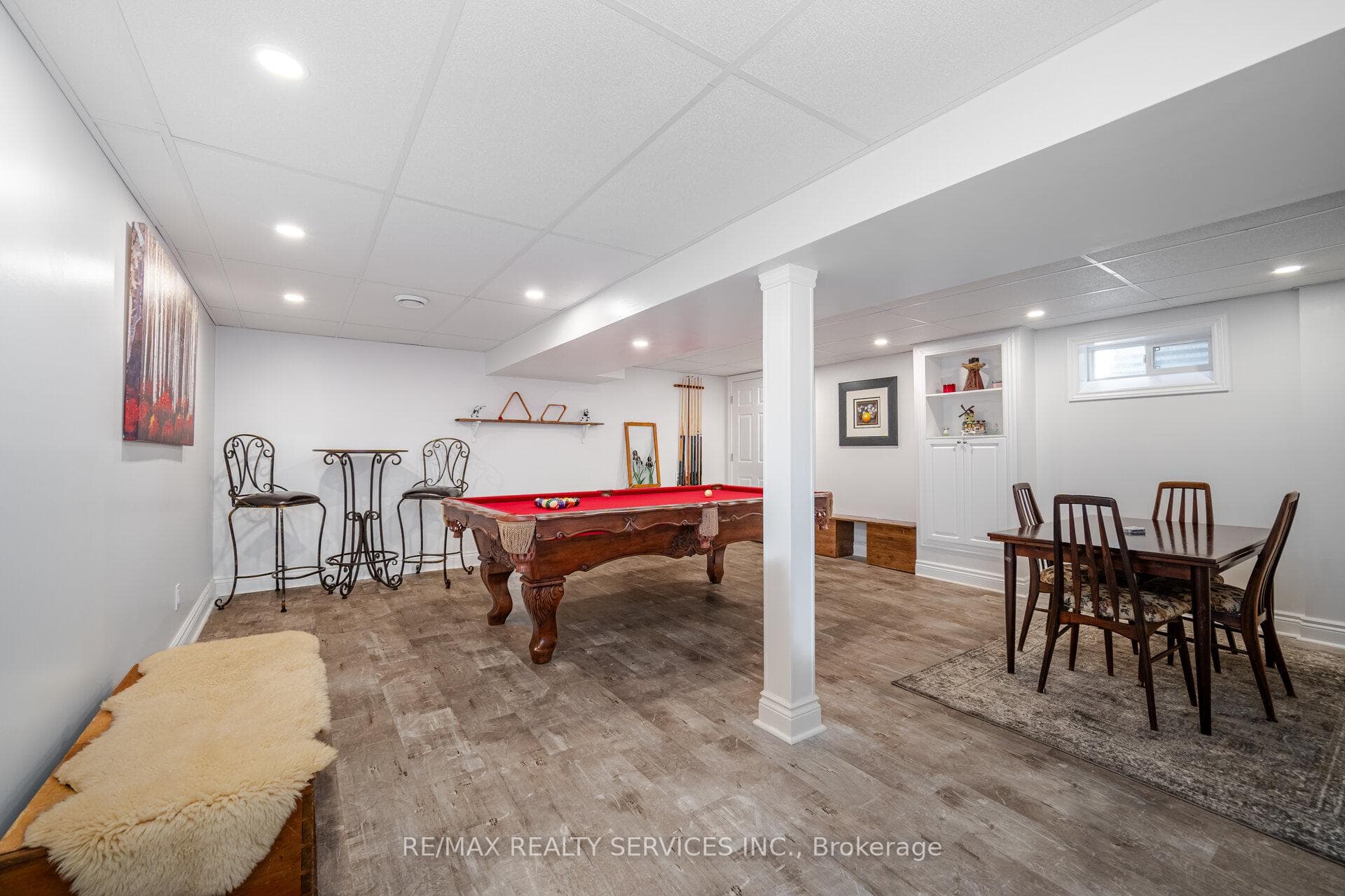 322 Kingsview Drive photo 32