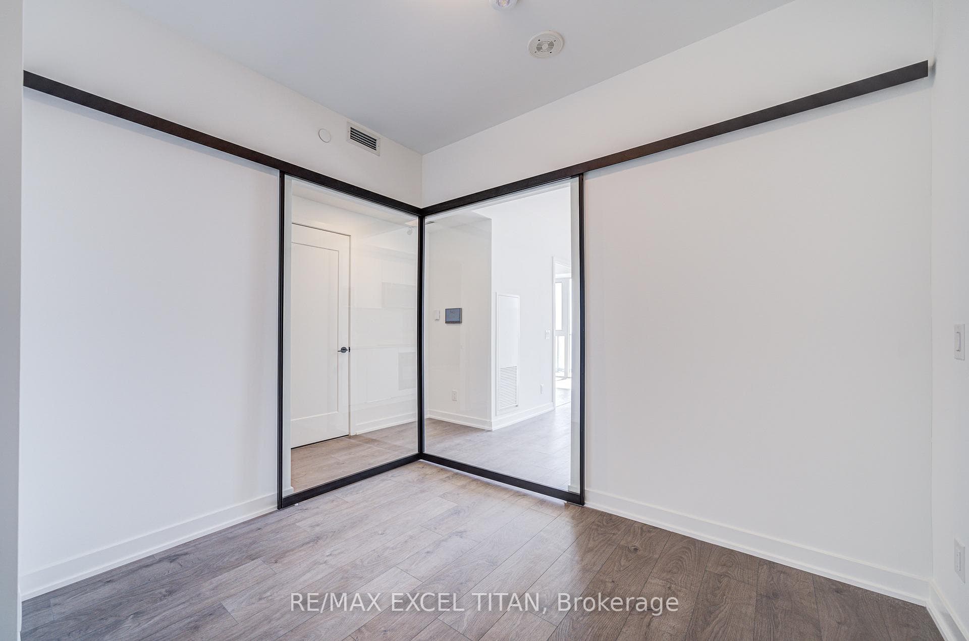5 Defries Street Unit 1704 photo 28
