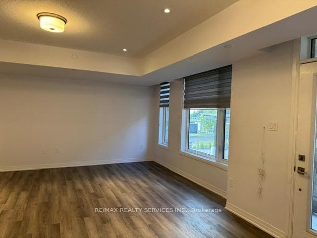15 Fieldridge Crescent Unit 1 photo 3