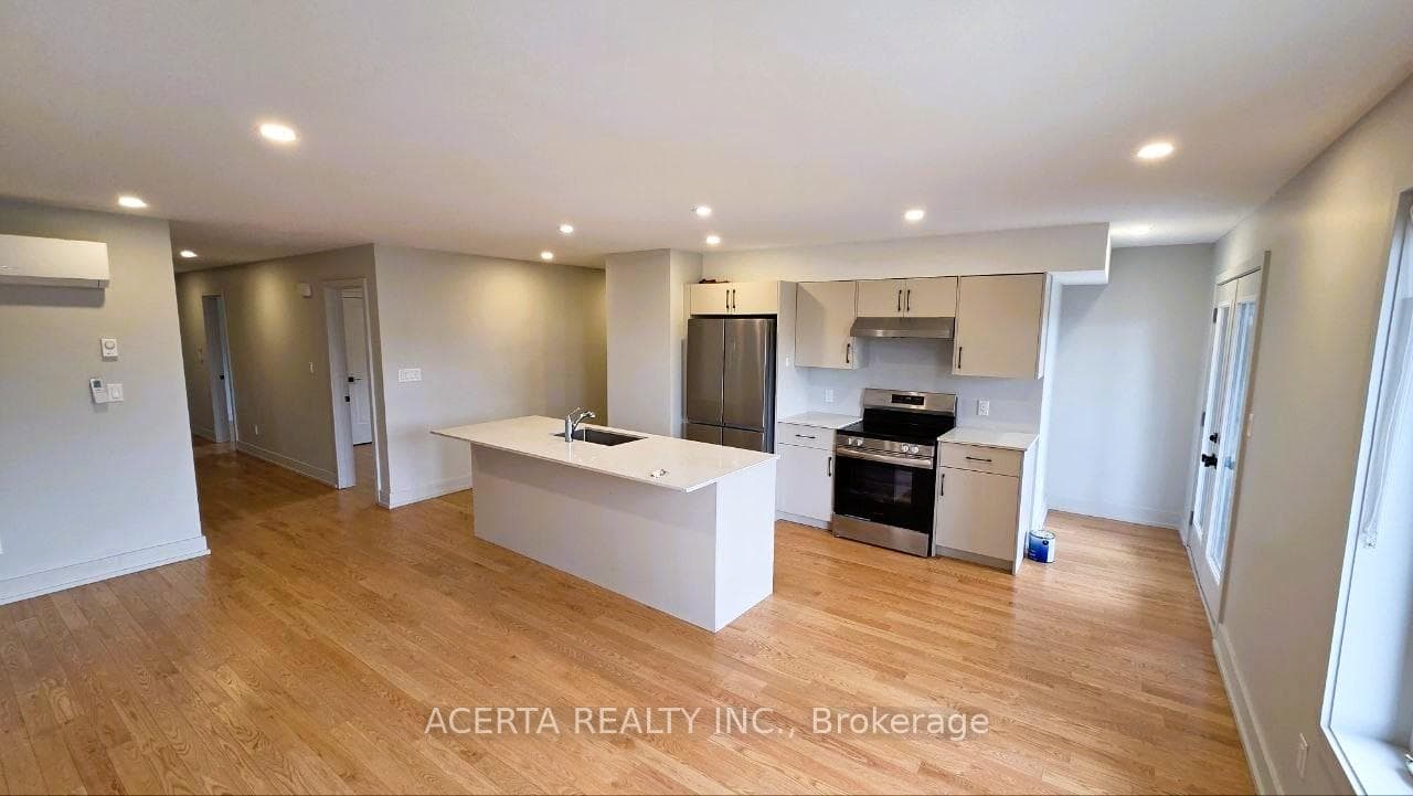 1252 Trenton Avenue Unit B photo 2