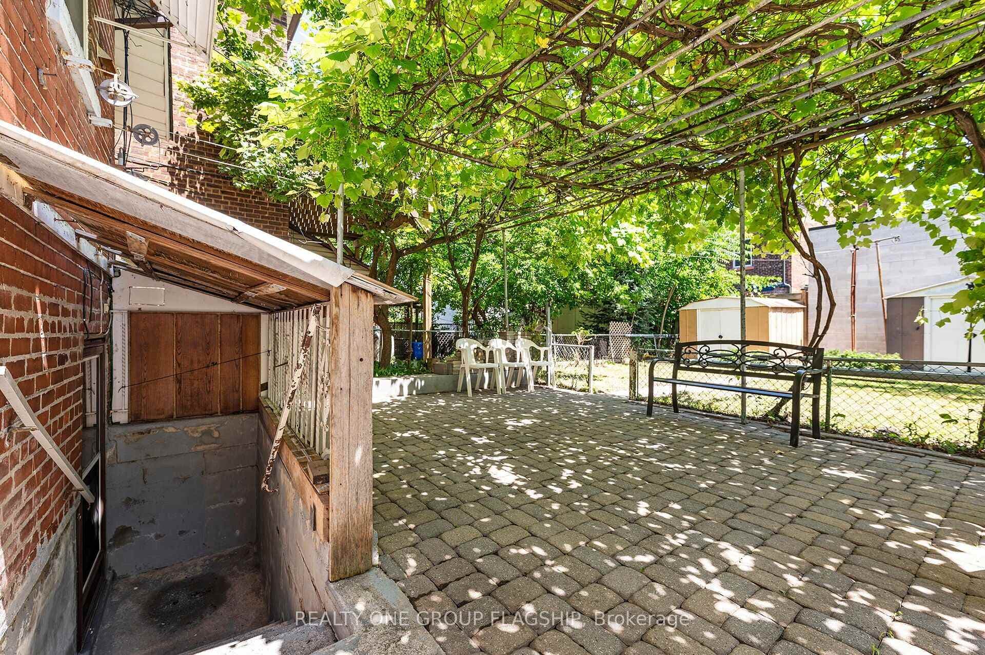 475 Shaw Street photo 35
