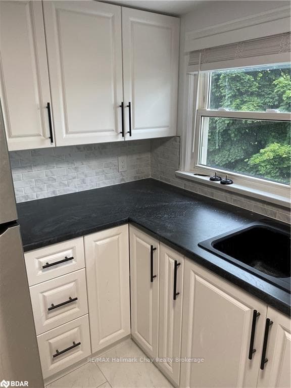 100 DONALD Street Unit 2nd Floor Apartment photo 3