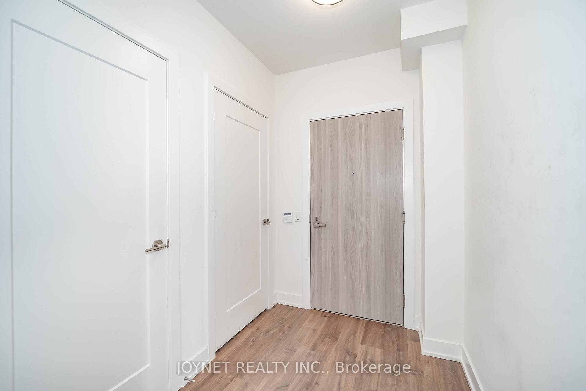 80 Vanauley Street Unit 1017 photo 12