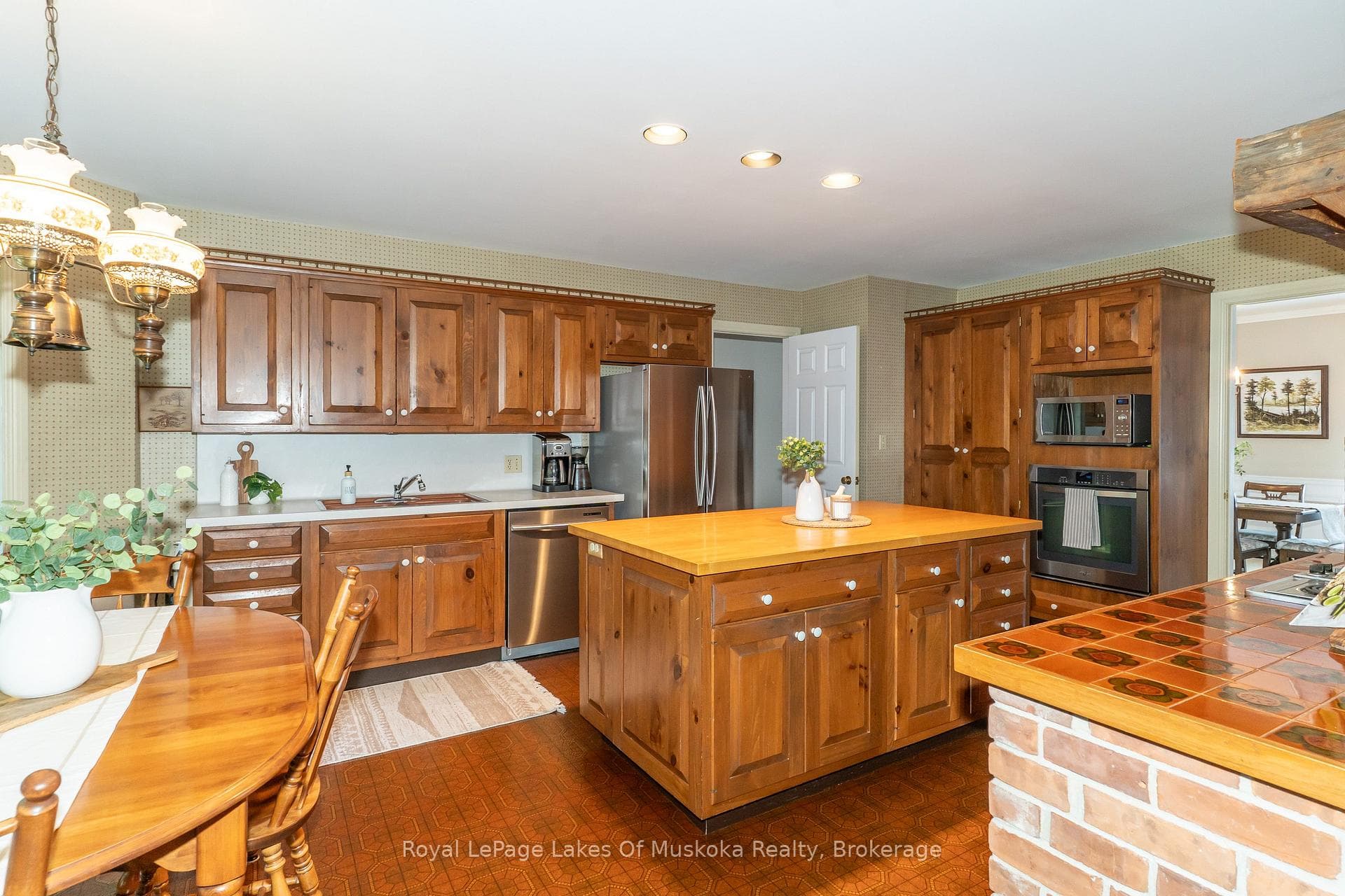 33 South Muskoka Drive photo 11