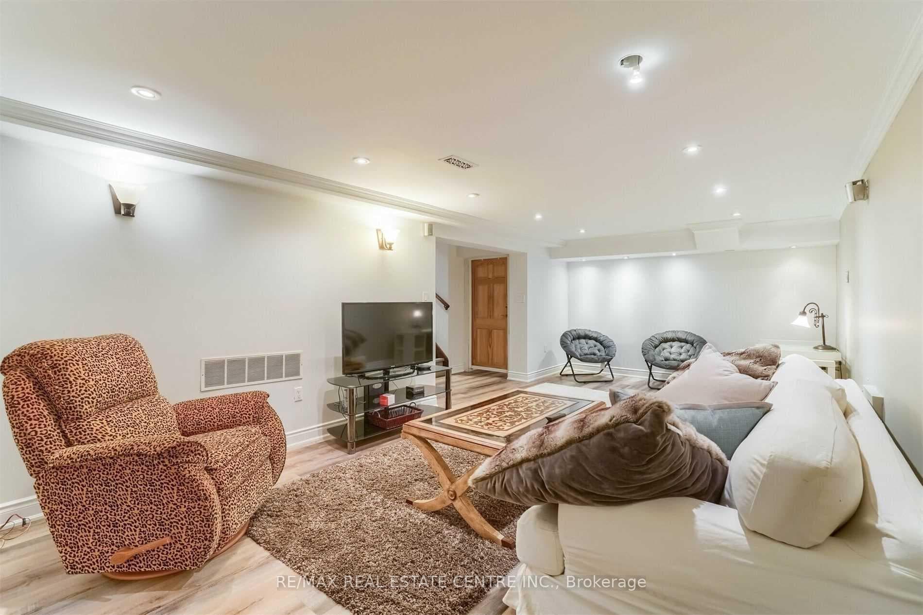 41 Clearside Place photo 36
