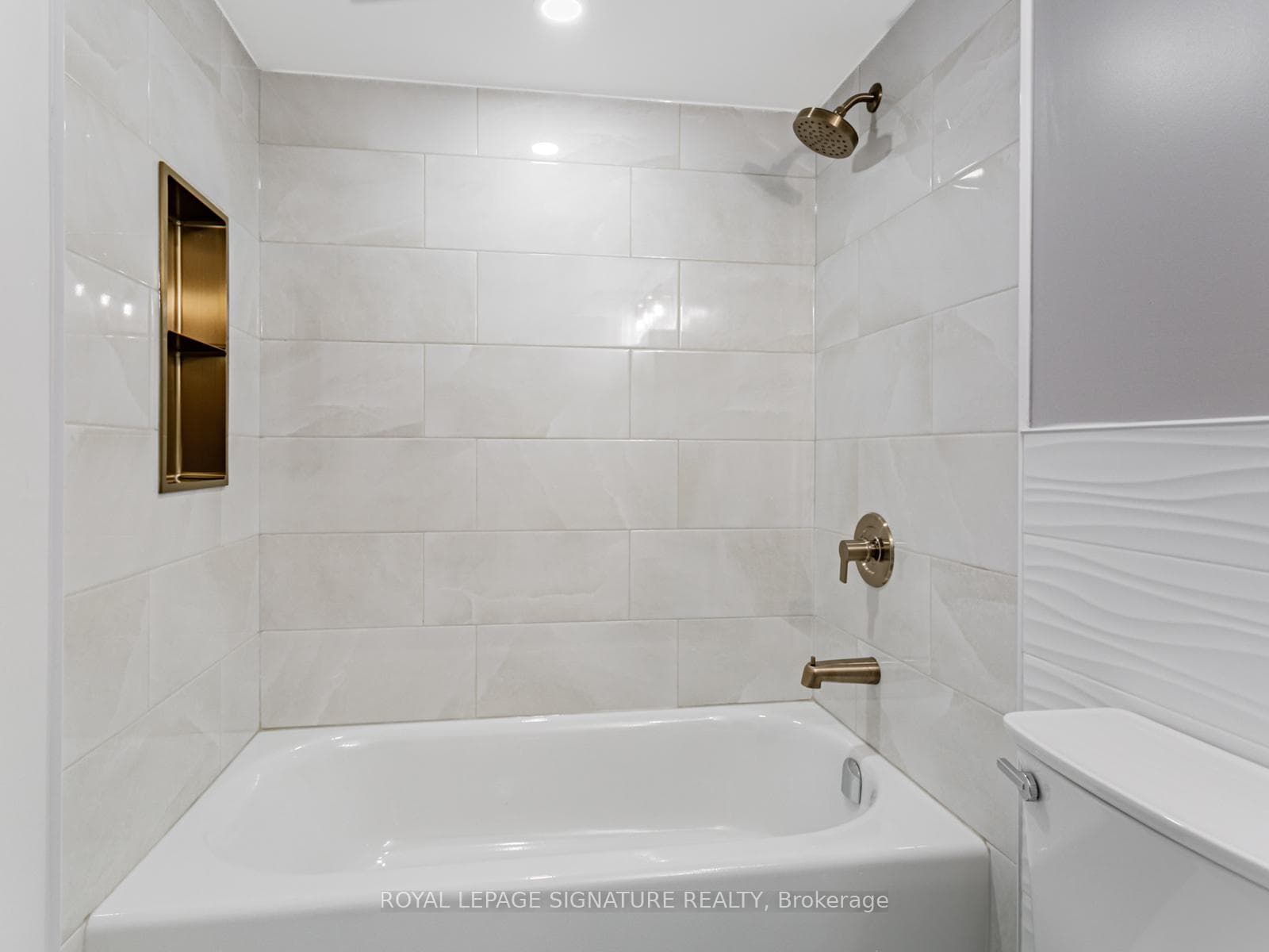 10 Queens Quay Unit 709 photo 26