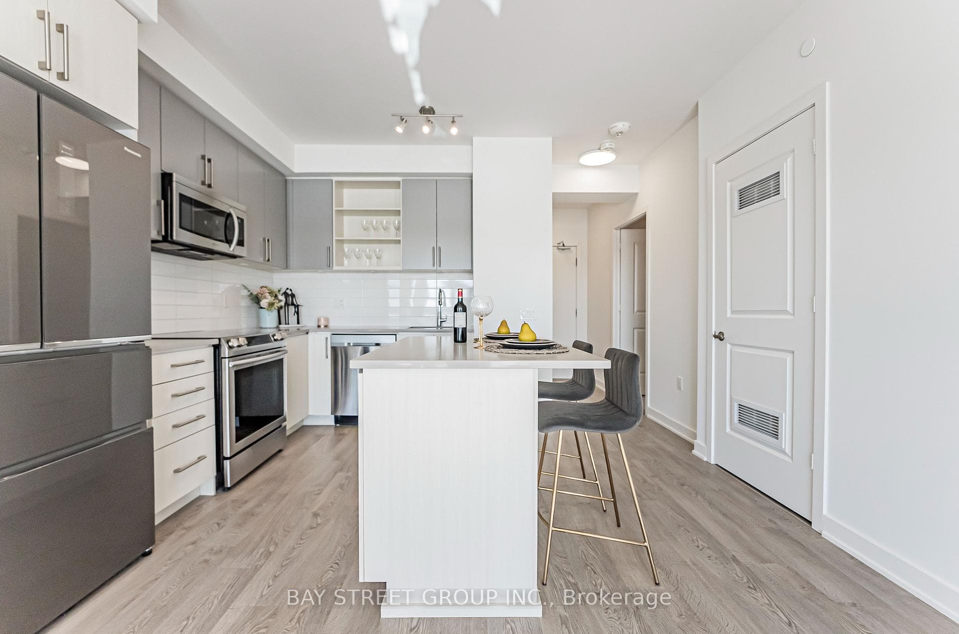 4699 Glen Erin Drive Unit 206 photo 12