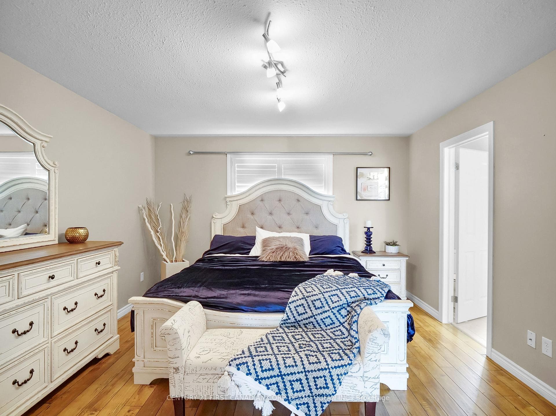3249 Meadowgate Boulevard photo 17