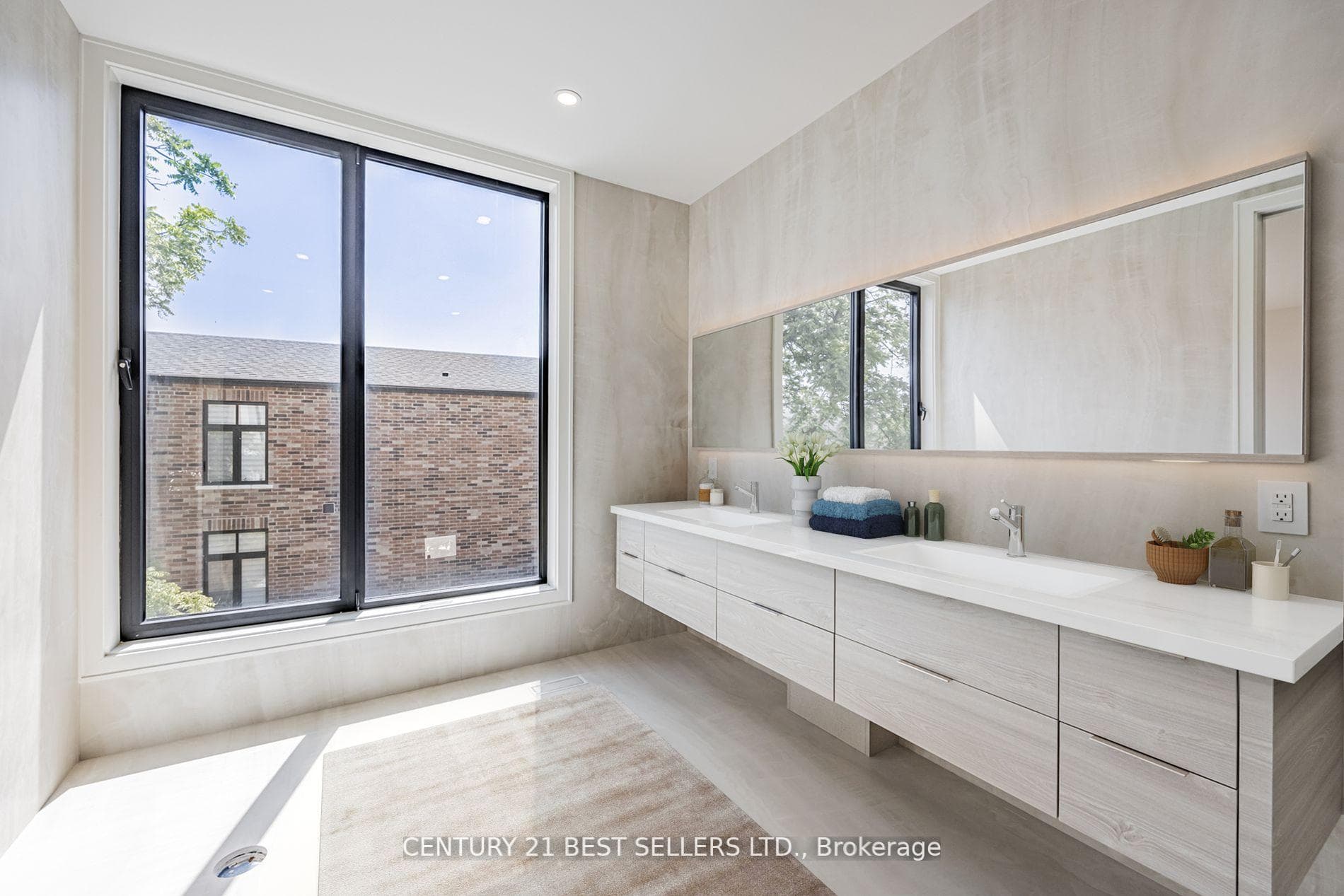 1032 West Avenue photo 10