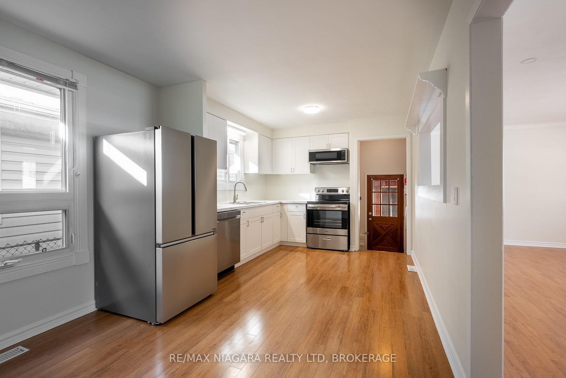 23 Alexandra Boulevard photo 8