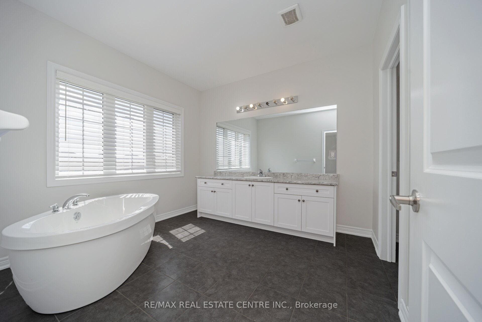 26 Fruitvale Circle photo 19