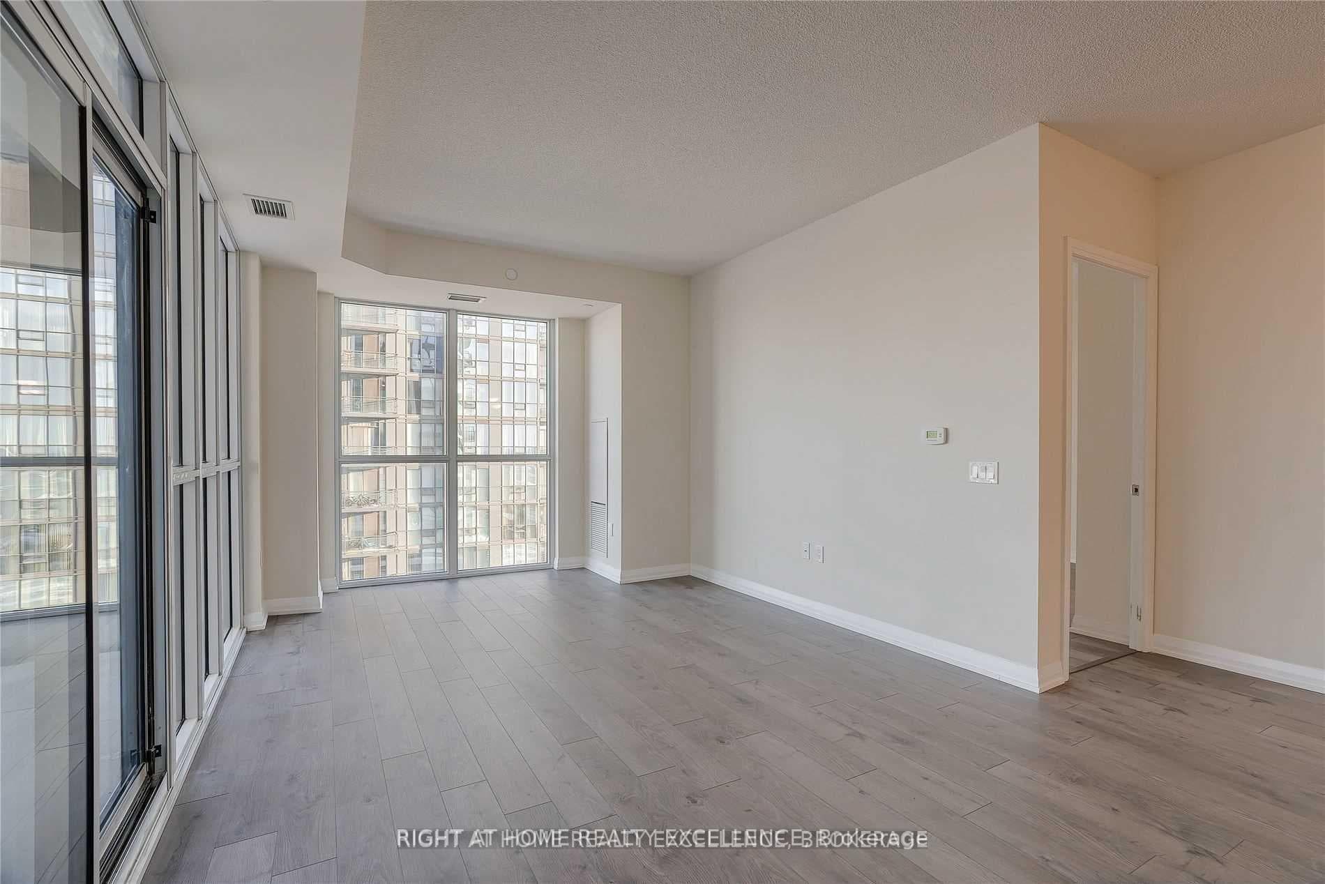 65 Watergarden Drive Unit 703 photo 14