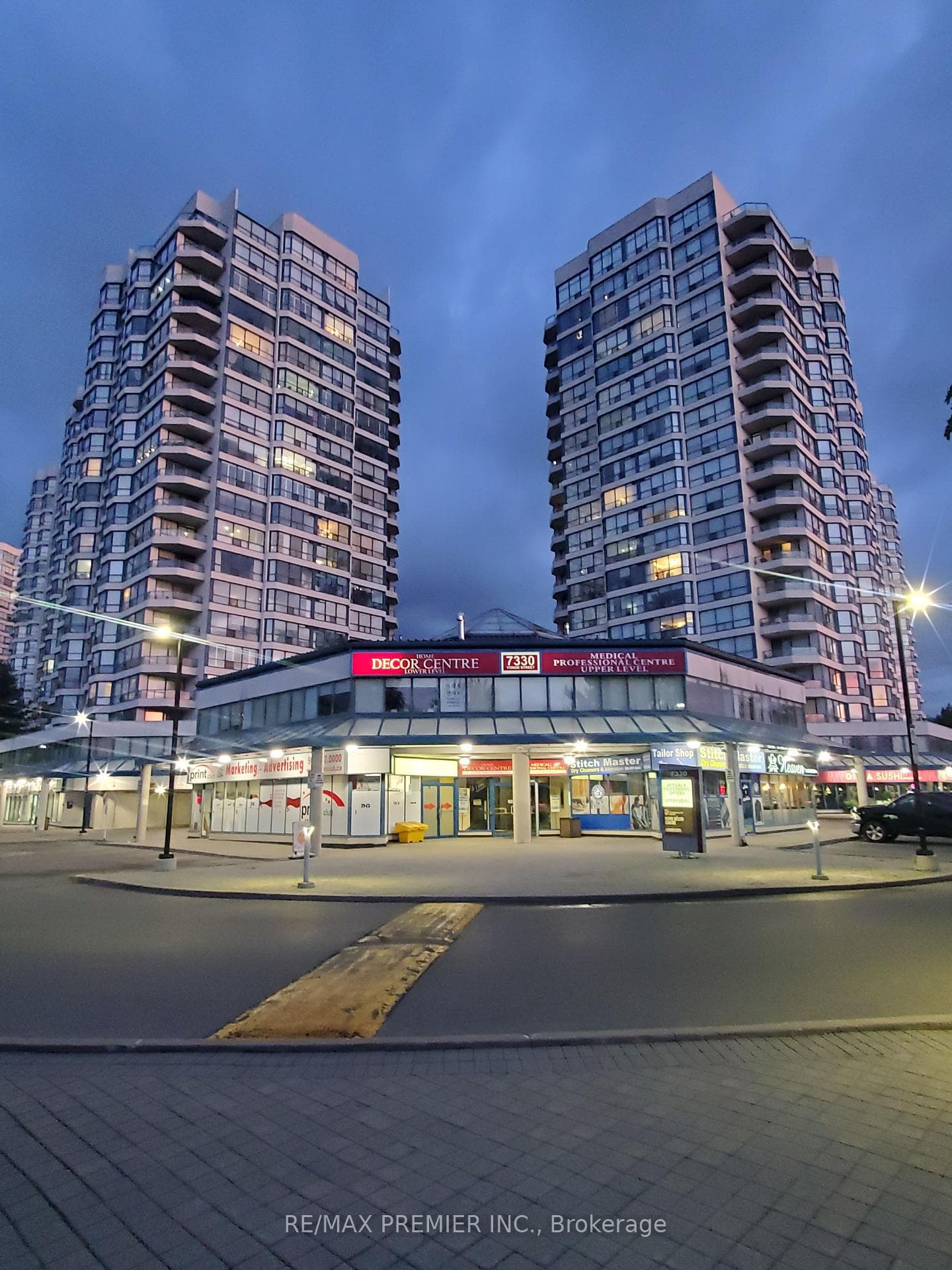 7330 Yonge Street Unit 105 photo 1