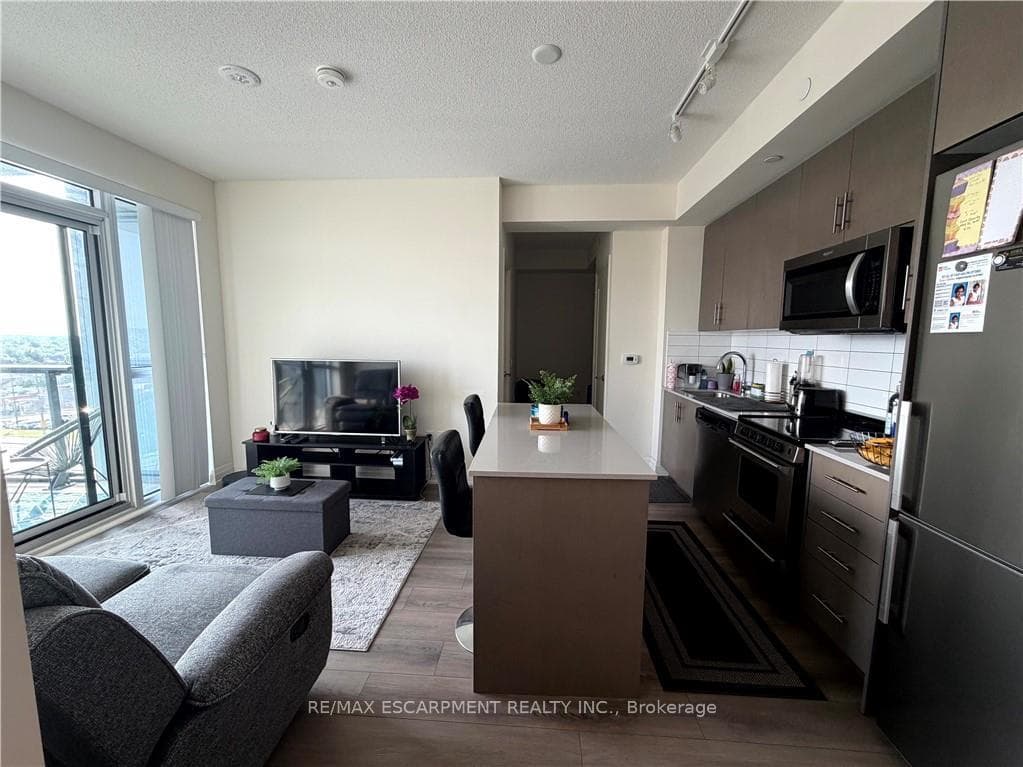 509 Dundas Street Unit 616 photo 8