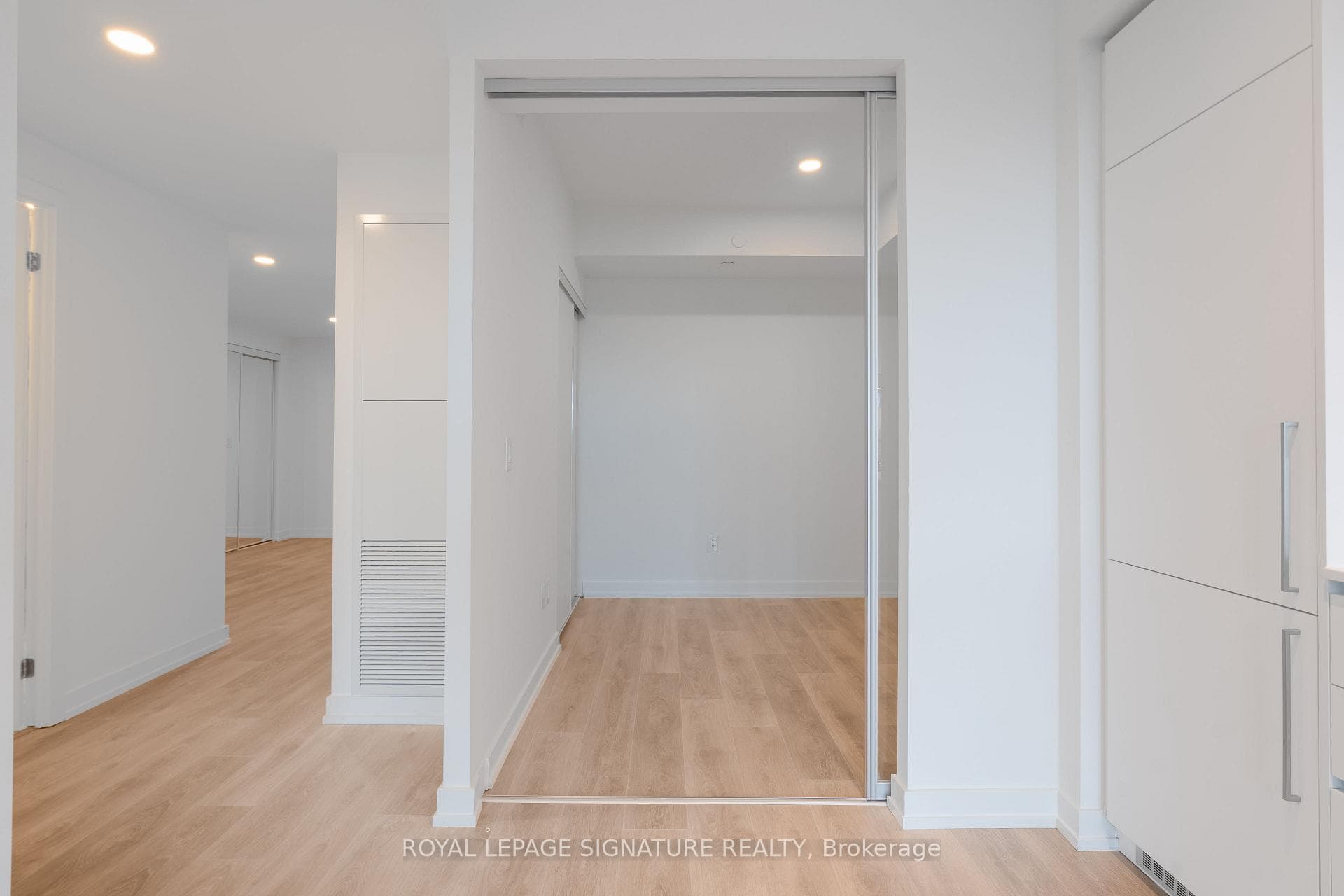 1100 Sheppard Avenue Unit 801 photo 11
