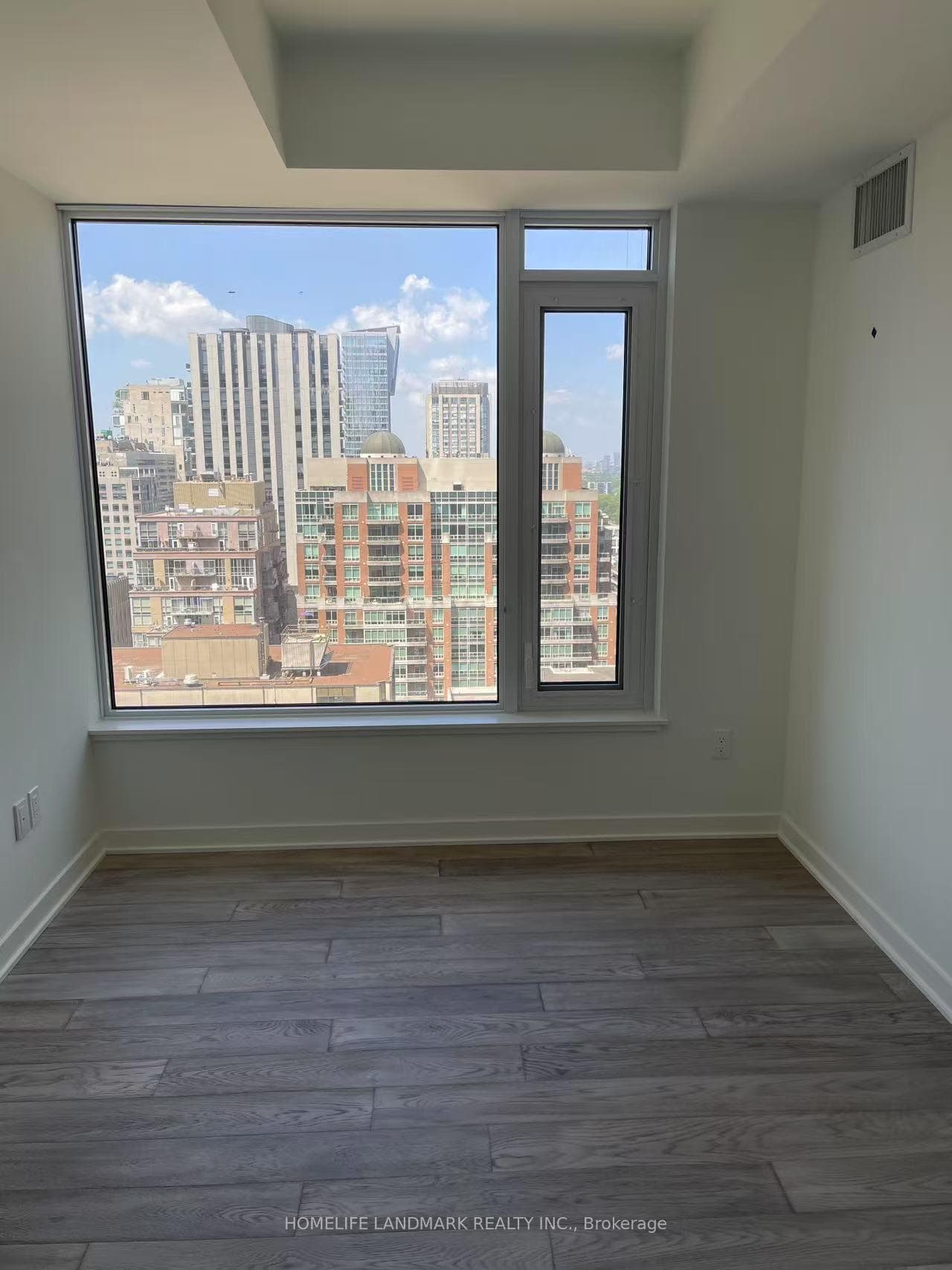 11 Yorkville Avenue Unit 1613 photo 5