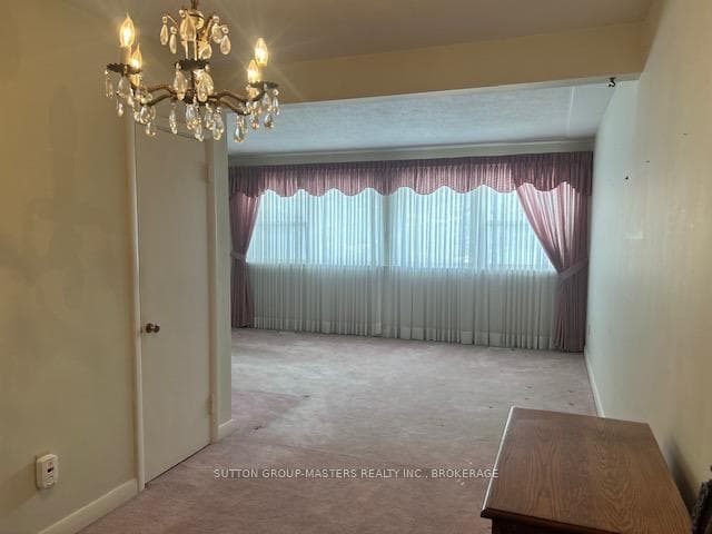 323 Meadowcrest Road photo 10