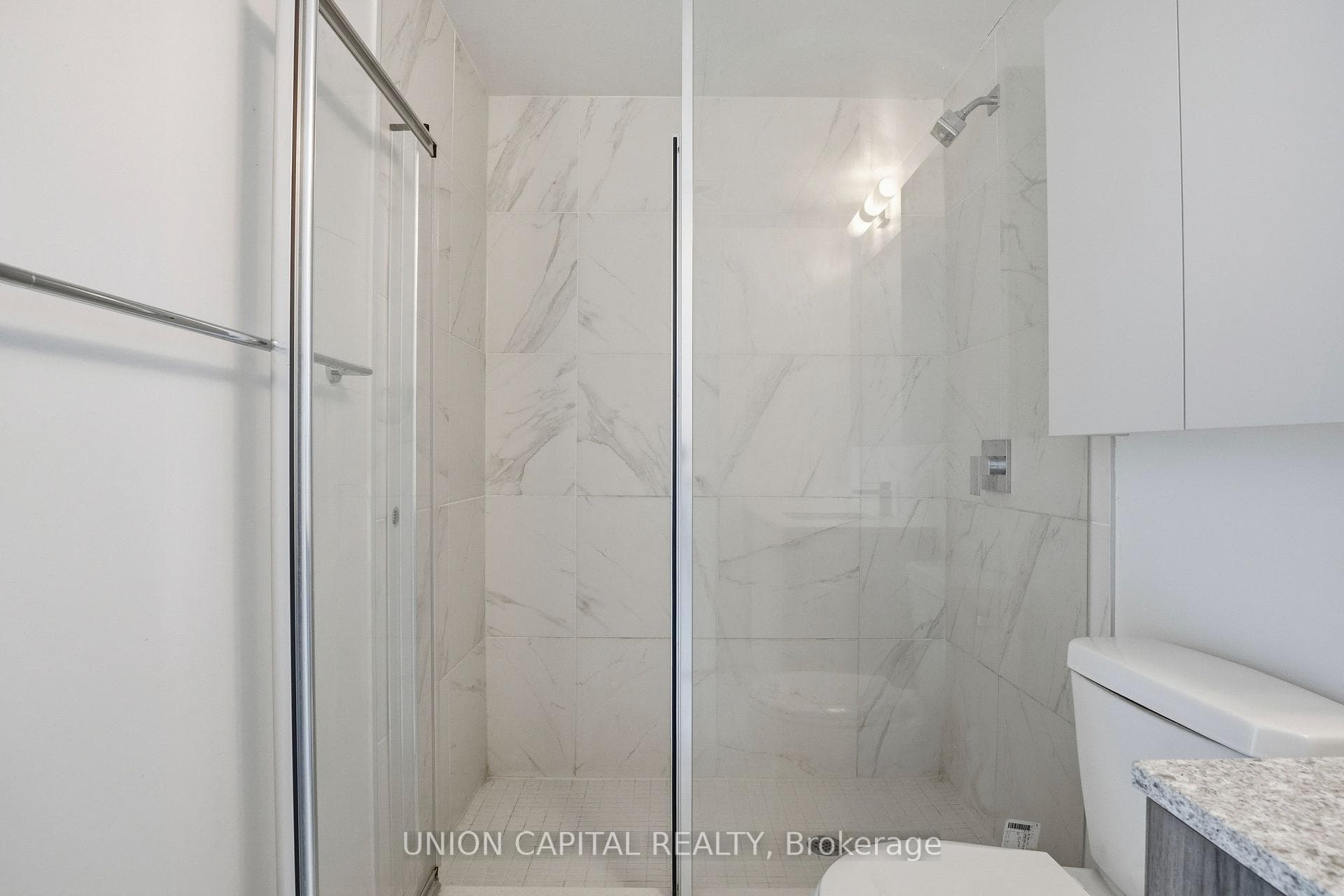 31 Tippett Road Unit 222 photo 18
