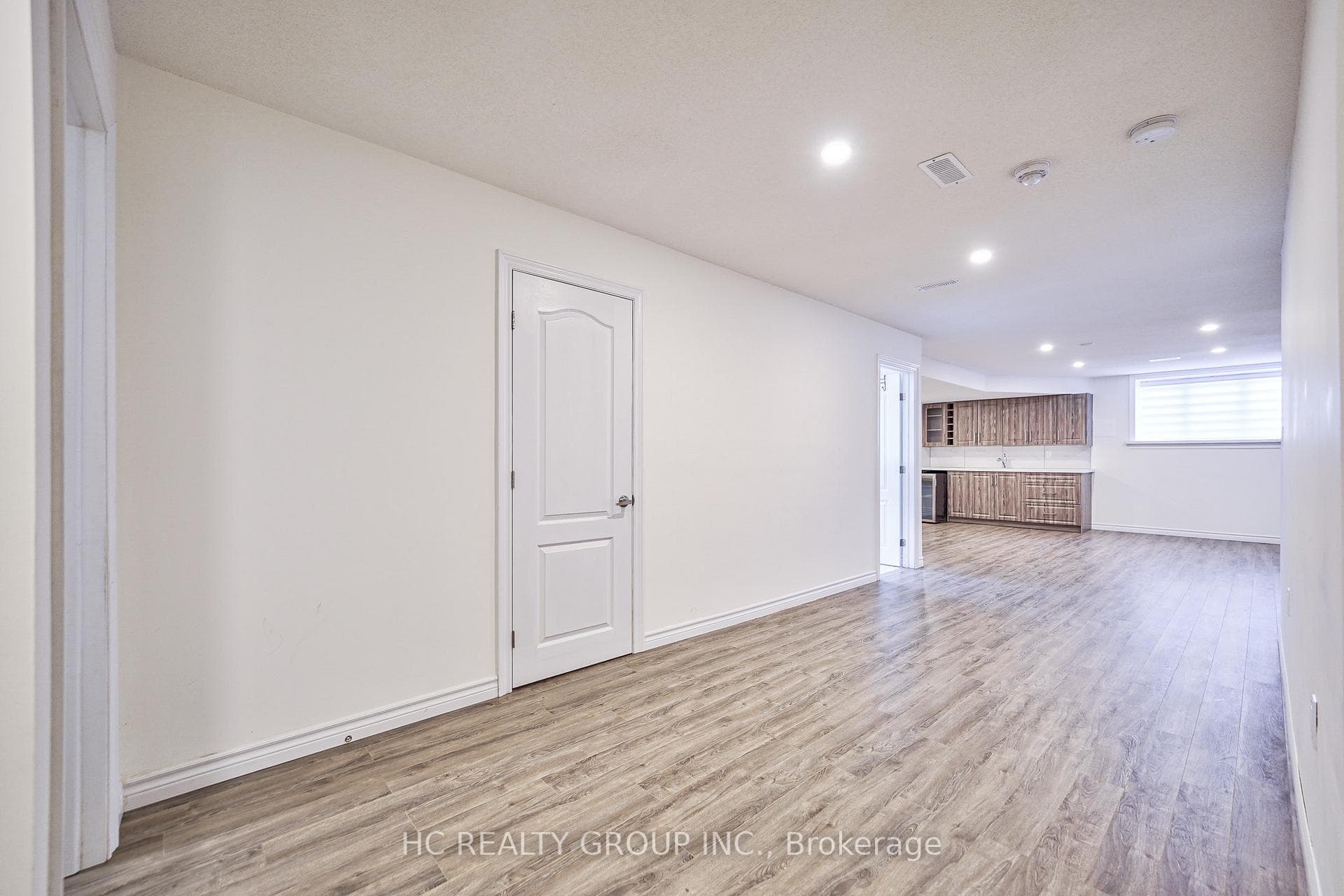 1208 Wellington Street photo 32