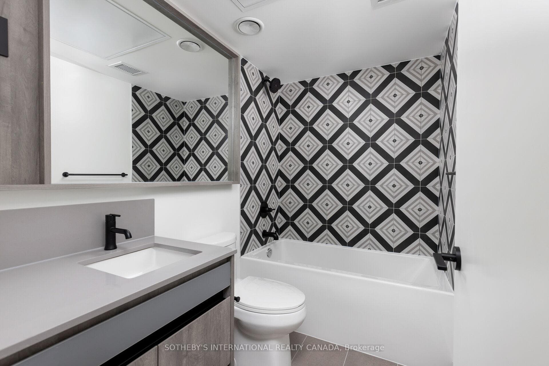 5 Lakeview Avenue Unit 708 photo 14