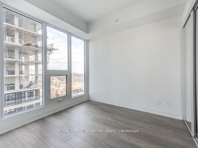 181 Dundas Street Unit 5515 photo 6