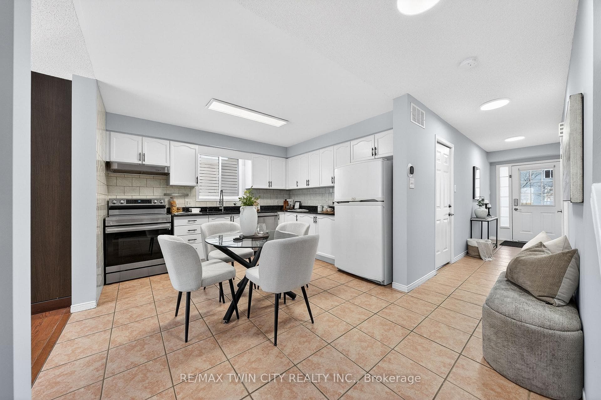 763 Angler Way photo 9