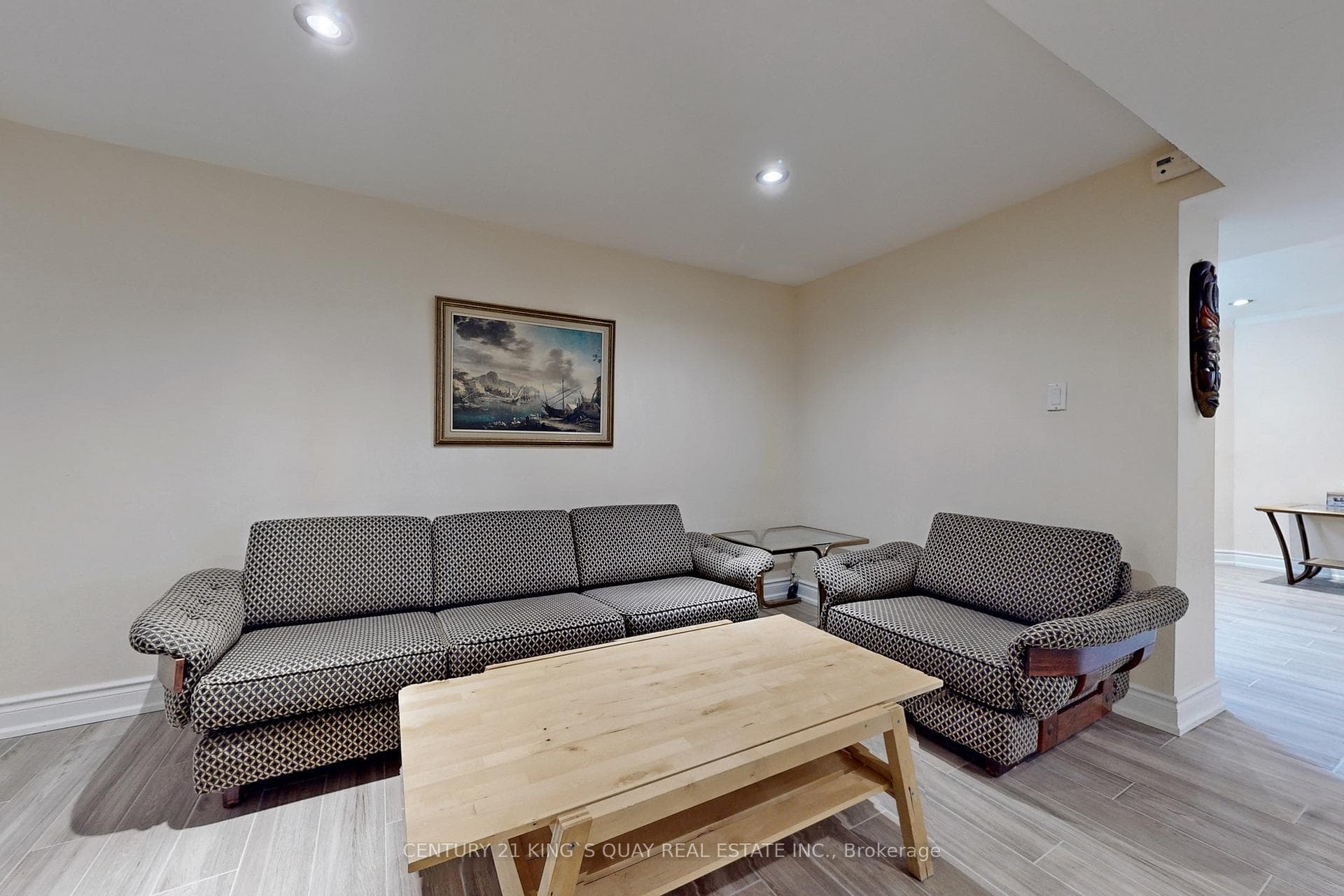 6 Terryhill Crescent photo 34