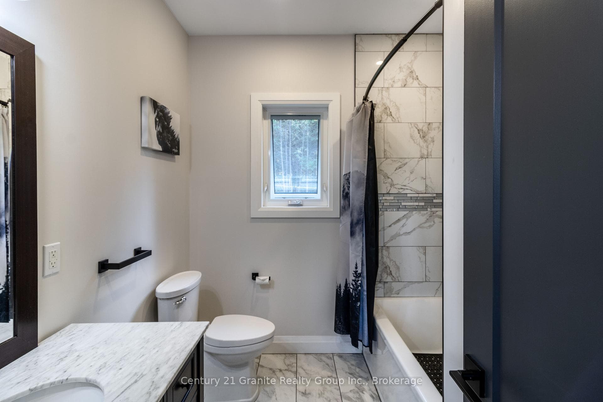 Main Floor 4-Piece Bathroom View 1