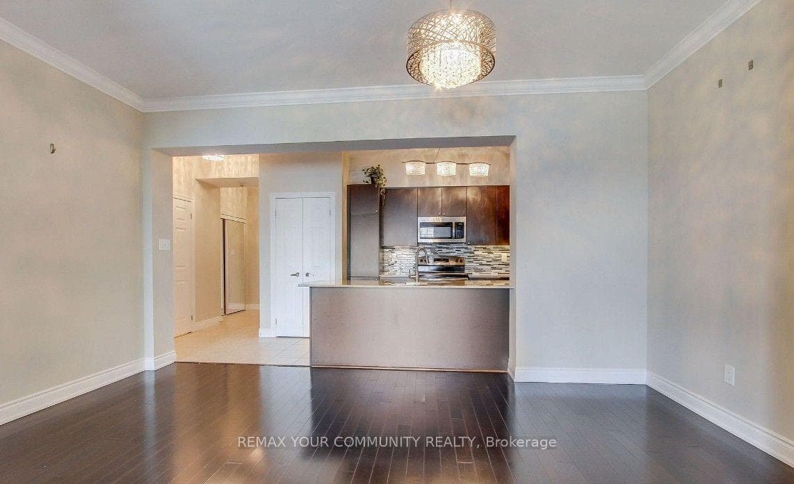 10211 Keele Street Unit 211 photo 8