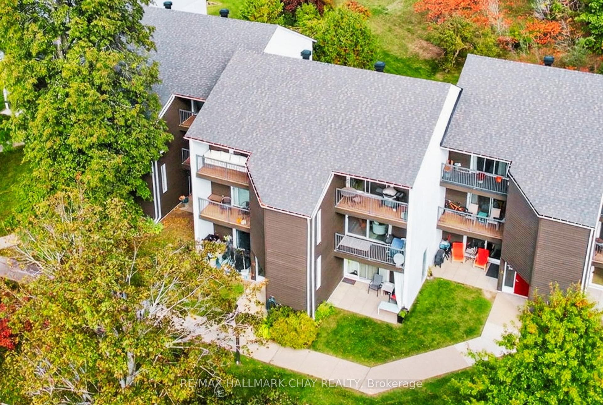 1102 Horseshoe Valley Road Unit 312 photo 2
