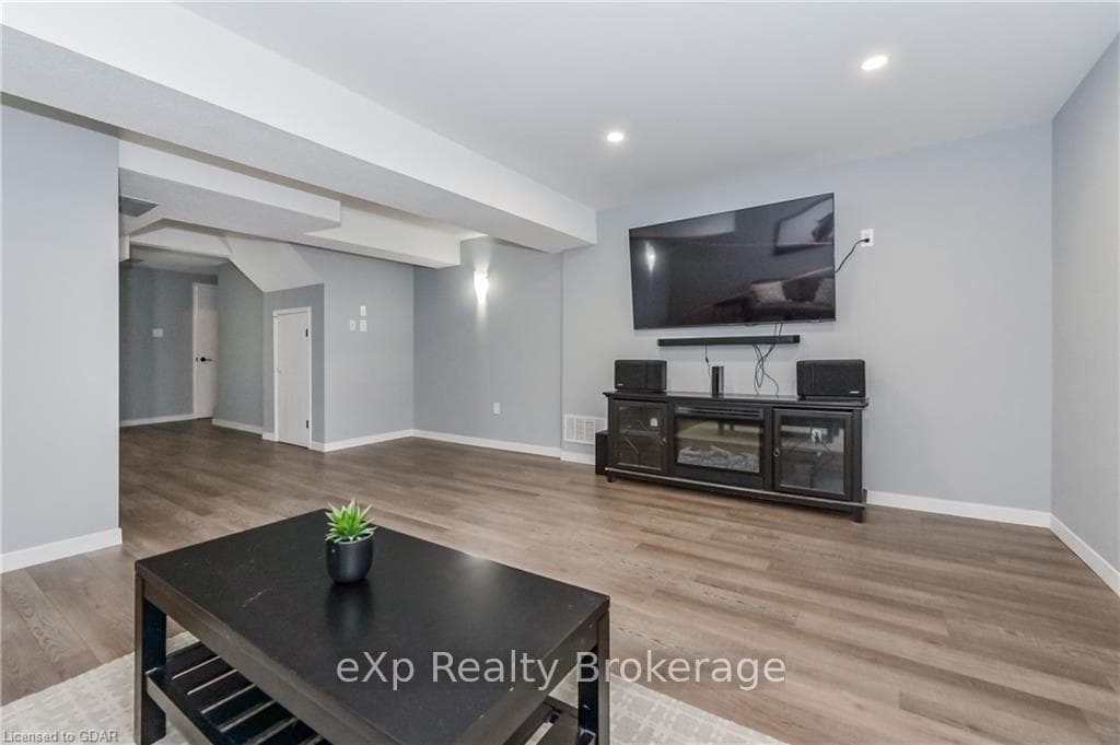 441 FLANNERY Drive photo 40