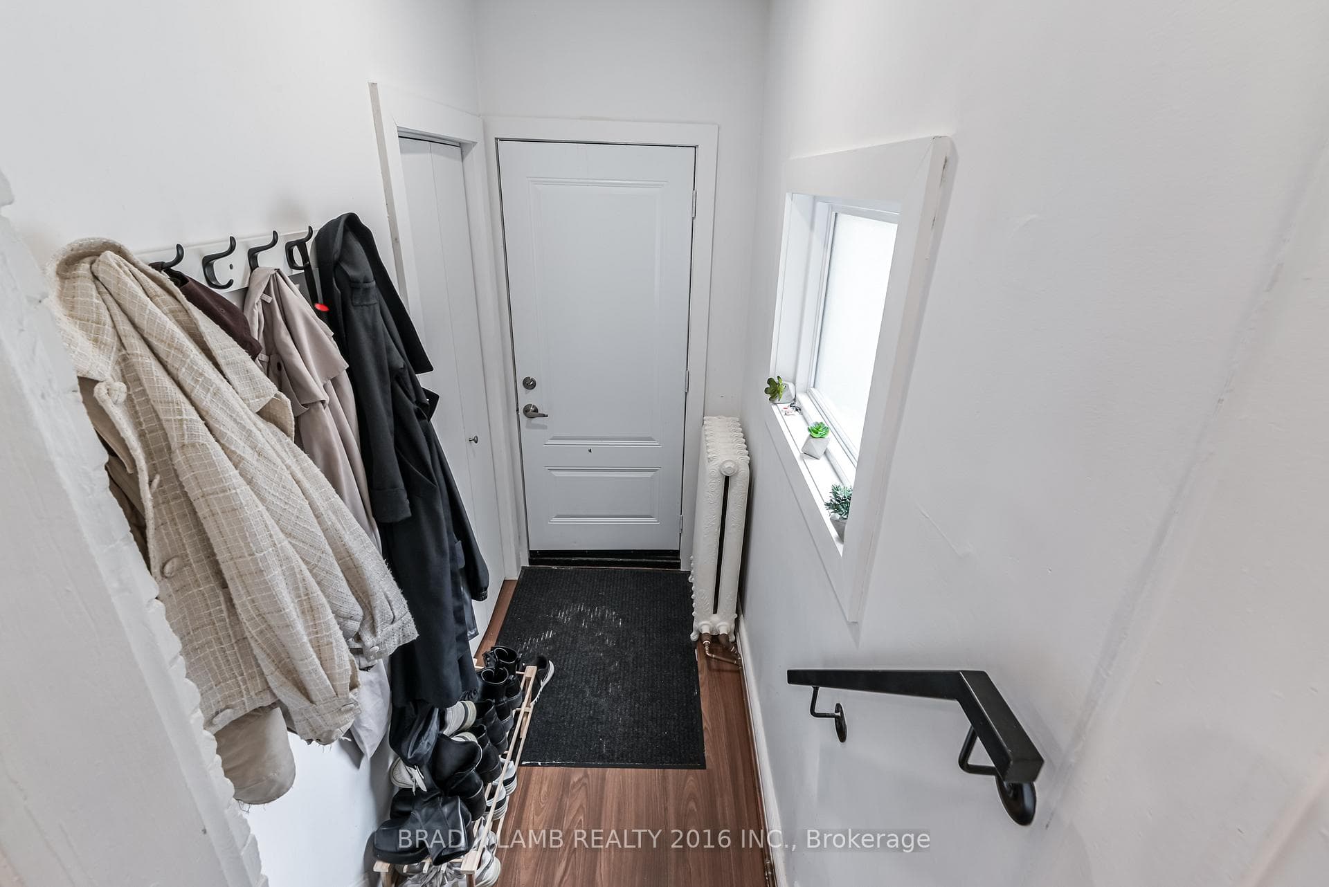 56 Wright Avenue Unit 2 photo 3